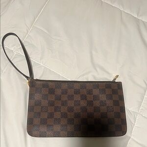 Louis Vuitton Damier Ebene Pochette